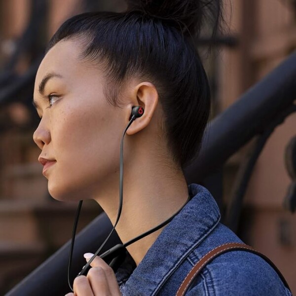 Beats Flex Wireless Earphones – Apple W1 Headphone Chip, Magnetic Earbuds, Class 1 Bluetooth, 12 Hours of Listening Time, Built-in Microphone - Beats Black - Image 2